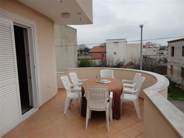 Apartments Sljuka Pirovac Bagian luar foto