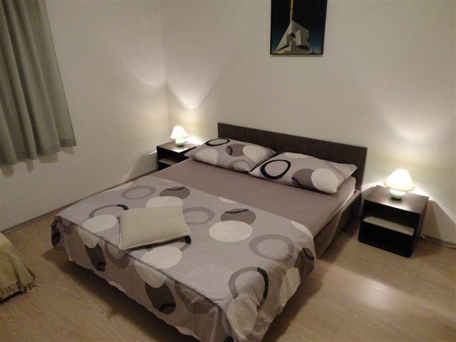 Apartments Sljuka Pirovac Bagian luar foto